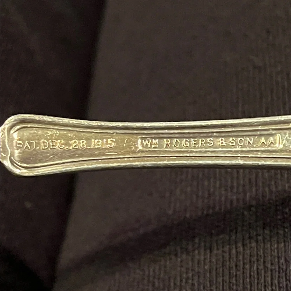 William Wm. Rogers & Son AA 1915 Hampden Silver plated handled butter knife VGUC